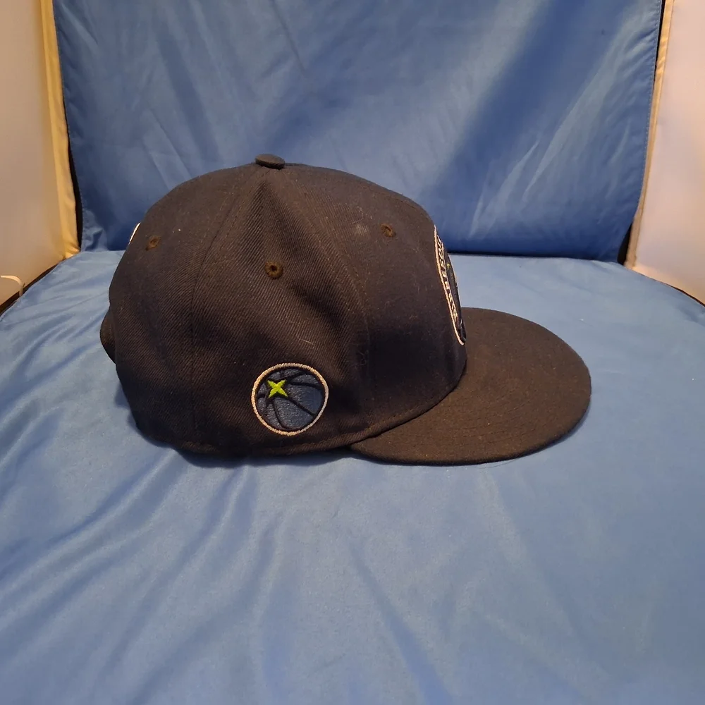 Minnesota Timbervolves New Era 5950 Purple Snap Back Hat. Brim Excellent Shape